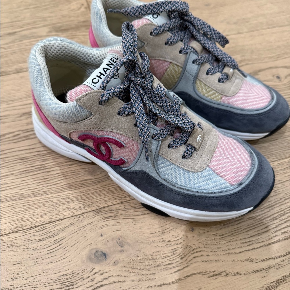 CHANEL Suede Tweed Calfskin  CC Sneakers - Pink, Gray, and Beige